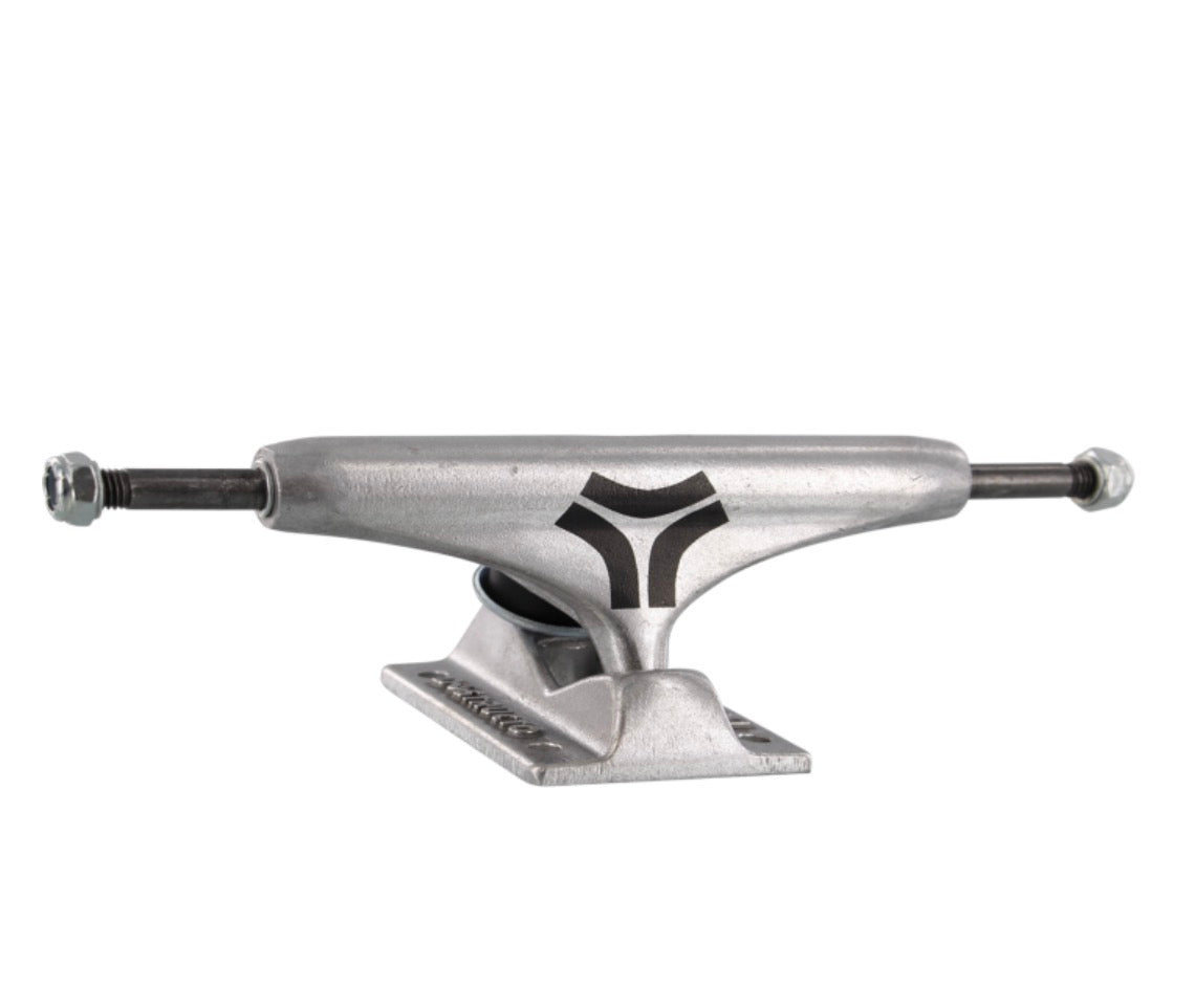 Destructo Trucks Mid D1 5.75 RAW